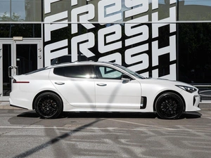 Лифтбек Kia Stinger 2019 года, 2390000 рублей, Волгоград