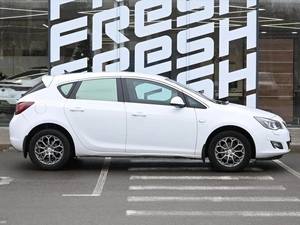 Хетчбэк Opel Astra 2012 года, 999000 рублей, Волгоград