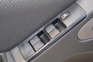 Пикап Nissan Navara 2010 года, 1399000 рублей, Омск