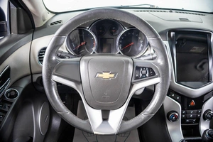 Седан Chevrolet Cruze 2010 года, 619000 рублей, Пермь