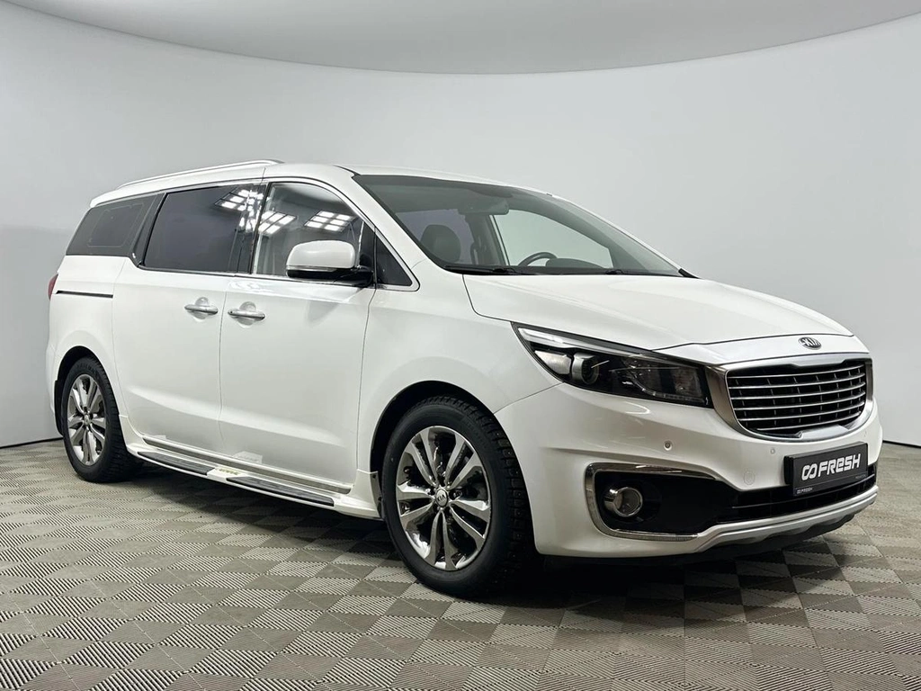 Минивэн Kia Carnival 2016 года, 2473100 рублей, Казань