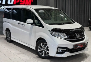 Минивэн Honda Stepwgn 2016 года, 1840000 рублей, Красноярск