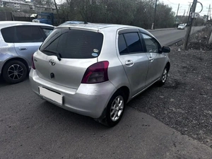 Хетчбэк Toyota Vitz 2007 года, 420000 рублей, Красноярск