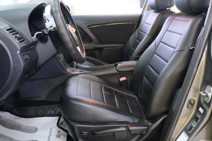 Седан Toyota Avensis 2009 года, 949000 рублей, Омск