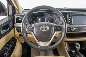 Внедорожник Toyota Highlander 2014 года, 2799000 рублей, Барнаул