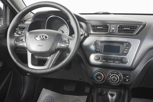 Седан Kia Rio 2014 года, 999000 рублей, Кемерово