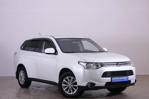 Внедорожник Mitsubishi Outlander 2014 года, 1499000 рублей, Омск