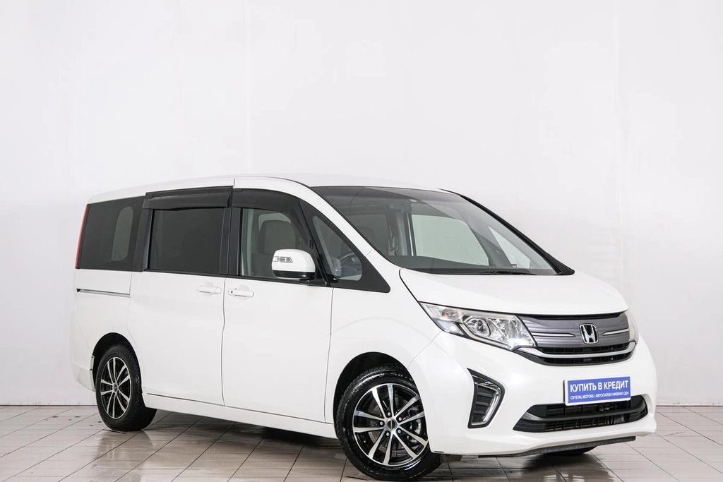 Минивэн Honda Stepwgn 2015 года, 1759000 рублей, Красноярск