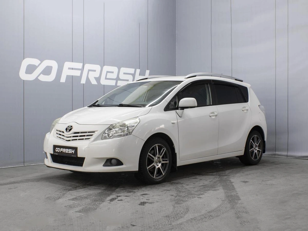 Минивэн Toyota Verso 2011 года, 1180777 рублей, Омск