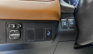 Внедорожник Toyota RAV4 2016 года, 2797000 рублей, Красноярск