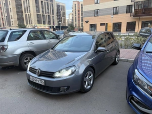 Хетчбэк Volkswagen Golf 2012 года, 860000 рублей, Красноярск