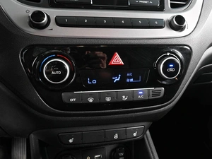 Седан Hyundai Solaris 2017 года, 1299000 рублей, Аксай