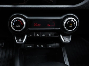 Хетчбэк Kia Rio X-Line 2019 года, 1760000 рублей, Ставрополь