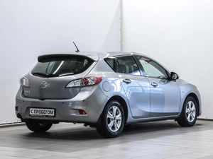 Хетчбэк Mazda 3 2011 года, 930000 рублей, Красноярск