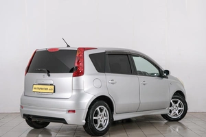 Хетчбэк Nissan Note 2011 года, 689000 рублей, Красноярск