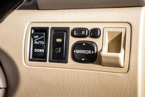 Универсал Toyota Corolla Fielder 2000 года, 589000 рублей, Барнаул