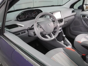 Хетчбэк Peugeot 208 2013 года, 849000 рублей, Воронеж