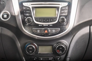 Седан Hyundai Solaris 2011 года, 769000 рублей, Томск