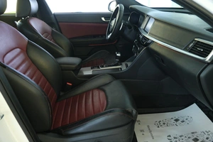 Седан Kia Optima 2018 года, 2339000 рублей, Омск
