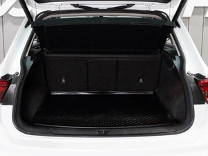 Внедорожник Volkswagen Tiguan 2017 года, 2349000 рублей, Тюмень