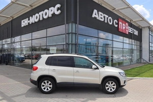 Внедорожник Volkswagen Tiguan 2013 года, 1370000 рублей, Мирное