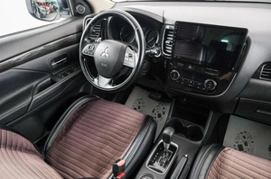 Внедорожник Mitsubishi Outlander 2015 года, 1999000 рублей, Красноярск