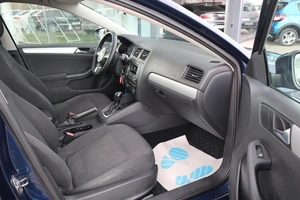Седан Volkswagen Jetta 2012 года, 1280000 рублей, Мирное