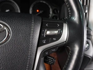 Внедорожник Toyota Land Cruiser 2018 года, 6100000 рублей, Воронеж