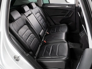 Внедорожник Volkswagen Tiguan 2017 года, 2349000 рублей, Тюмень