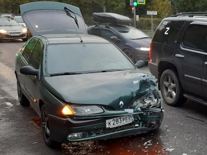 Лифтбек Renault Laguna 1994 года, 80000 рублей, Красноярск
