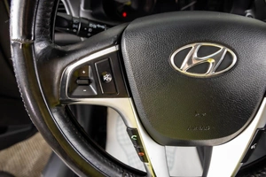 Седан Hyundai Solaris 2011 года, 619000 рублей, Пермь