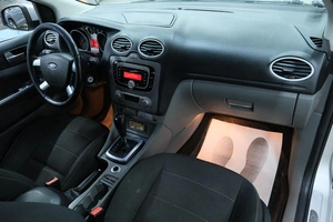 Седан Ford Focus 2010 года, 899000 рублей, Омск