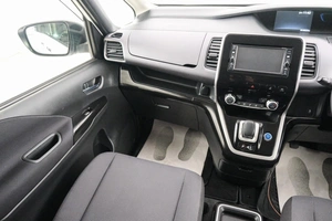 Минивэн Nissan Serena 2018 года, 1929000 рублей, Красноярск