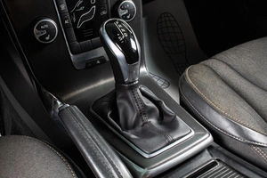 Хетчбэк Volvo V40 2014 года, 1339000 рублей, Сургут