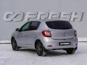 Хетчбэк Renault Sandero 2015 года, 649000 рублей, Волгоград