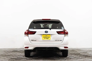 Универсал Toyota Corolla Fielder 2018 года, 1609000 рублей, Сургут