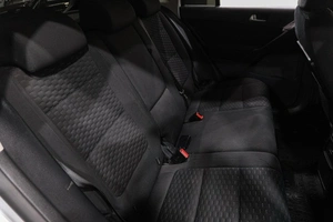 Внедорожник Volkswagen Tiguan 2011 года, 1229000 рублей, Новокузнецк