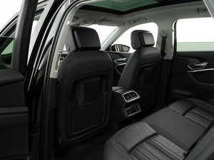 Внедорожник Audi e-tron 2020 года, 4357077 рублей, Москва