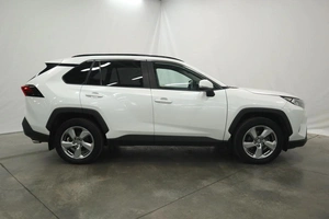 Внедорожник Toyota RAV4 2020 года, 3030000 рублей, Курск