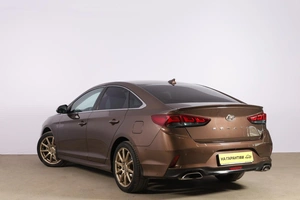 Седан Hyundai Sonata 2019 года, 1709000 рублей, Новосибирск