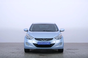 Седан Hyundai Elantra 2011 года, 1029000 рублей, Омск