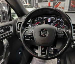 Внедорожник Volkswagen Touareg 2016 года, 2697000 рублей, Красноярск