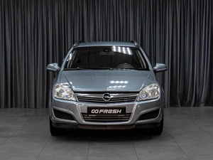 Хетчбэк Opel Astra 2011 года, 469000 рублей, Тюмень