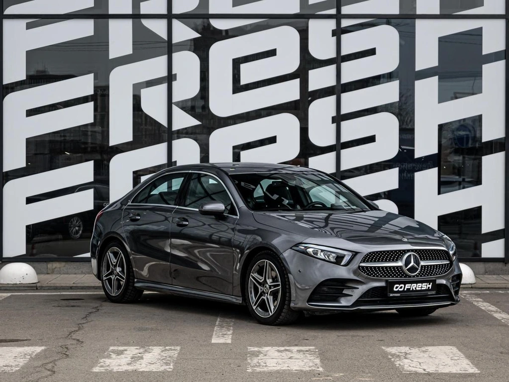Седан Mercedes-benz A-класс 2018 года, 3150000 рублей, Краснодар