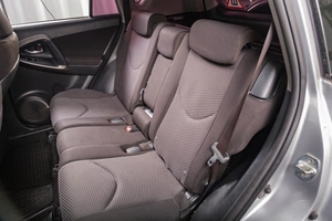 Внедорожник Toyota RAV4 2011 года, 1499000 рублей, Томск