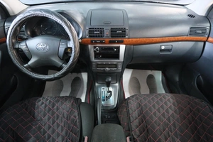 Седан Toyota Avensis 2007 года, 869000 рублей, Омск