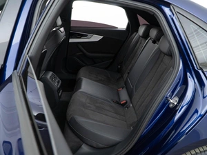 Седан Audi A4 2020 года, 3947444 рублей, Москва