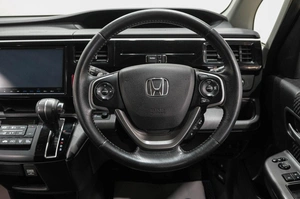 Минивэн Honda Stepwgn Spada 2016 года, 1799000 рублей, Новокузнецк
