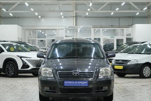 Седан Toyota Avensis 2005 года, 869000 рублей, Омск