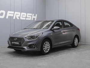 Седан Hyundai Solaris 2017 года, 1480000 рублей, Омск